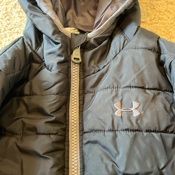 Toddler Under Armour Winter Jacket.  Size 4T.  Great condi . - Picture 4 of 7
